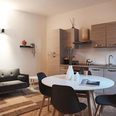 Lovely Spacious House In Lejlighed