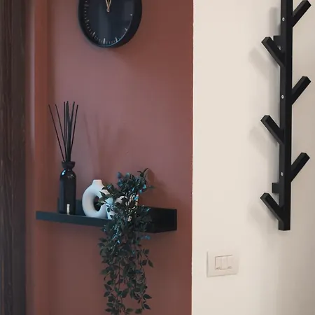 דירה Lovely Spacious House In *